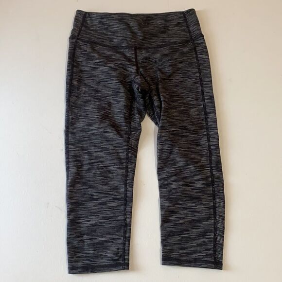 Athlete Striped Crop Workout Legging - Picture 2 of 4